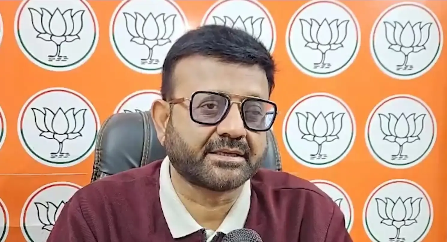 क्या इतिहास की व्याख्या अपने फायदे के लिए करना गलत है? अबू आजमी को भाजपा प्रवक्ता का जवाब