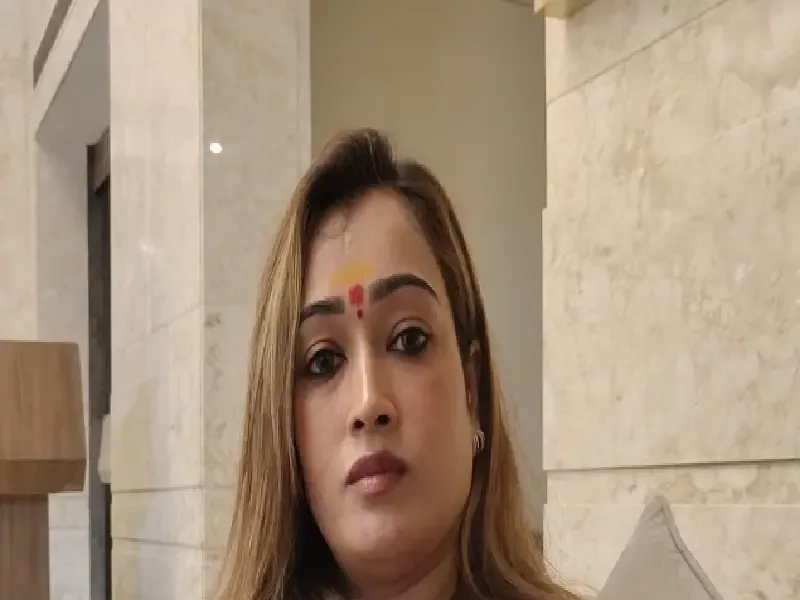 क्या हर्षा रिछारिया ने धर्म की राह छोड़ने का निर्णय लिया?