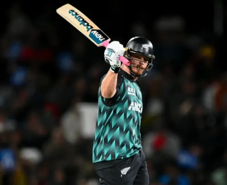 Glenn Phillips' 70 steers New Zealand to 180/5 vs India in 2nd T20I