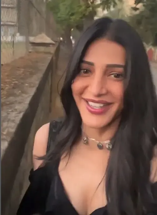 It's pure nostalgia for Shruti Haasan as she strolls down her college lane once again