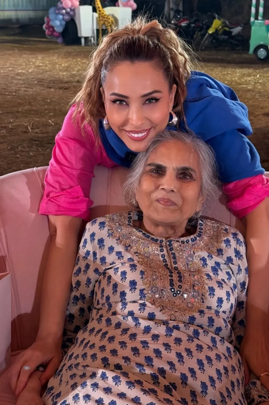 Iulia Vantur Celebrates Women’s Day with Salma Khan and Helen: Lessons in Courage