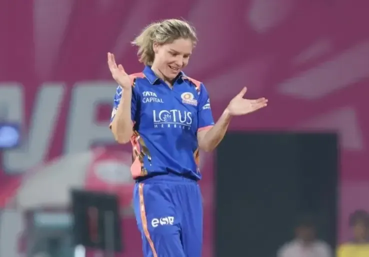 How Did Nicola Carey Find Her Way in the WPL?