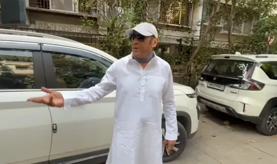 Why Did Jackie Shroff Confront Photographers Outside Zayed Khan’s Home After His Mother's Passing?