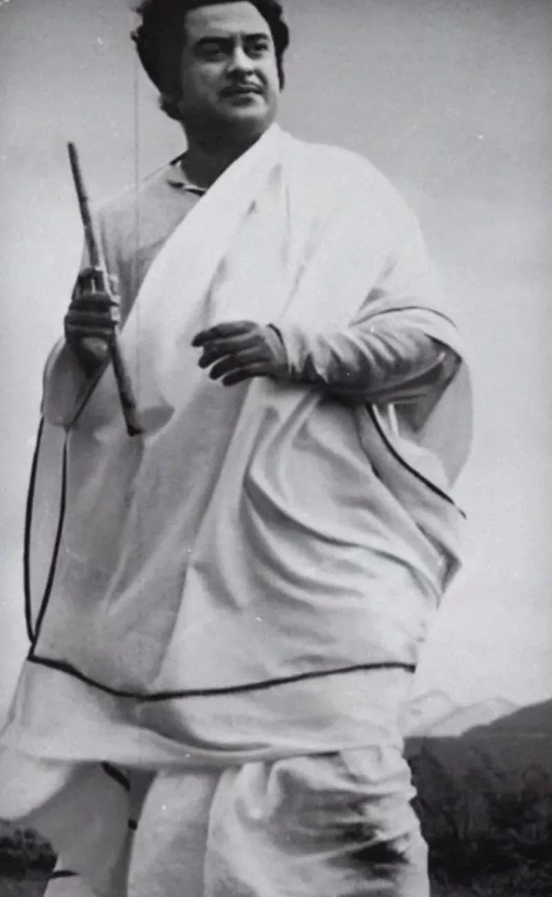 Jackie Shroff honours Kishore Kumar, Shashikala on August 4 birth anniversary