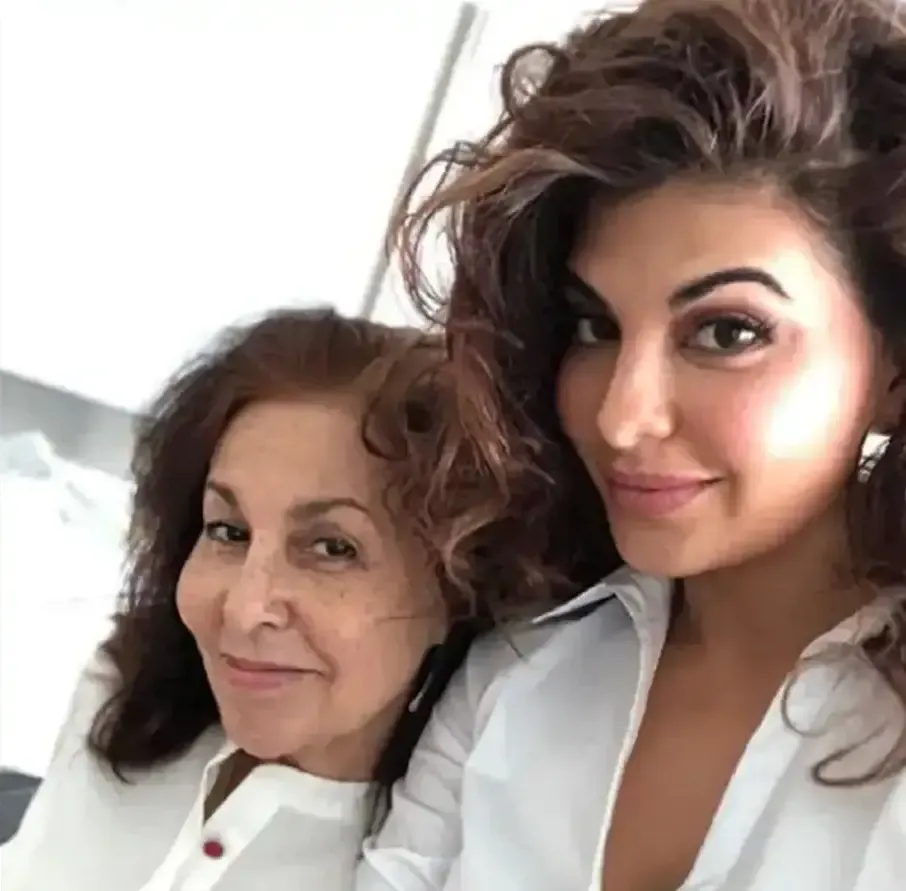 Jacqueline Fernandez's Mother Passes Away After Stroke