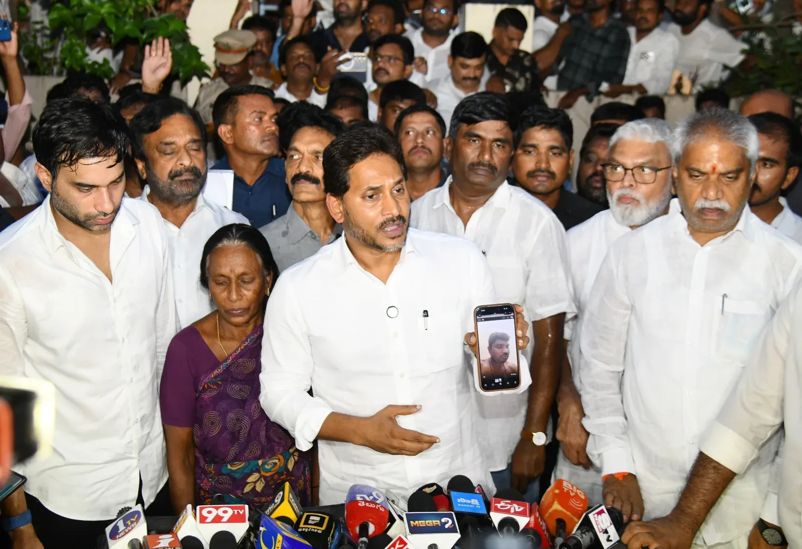 Jagan demands CBI probe into Vijayawada custodial death of Gade Sai Krishna