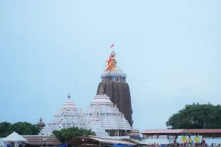 जगन्नाथ मंदिर का झंडा हवा के विपरीत दिशा में क्यों लहराता है?