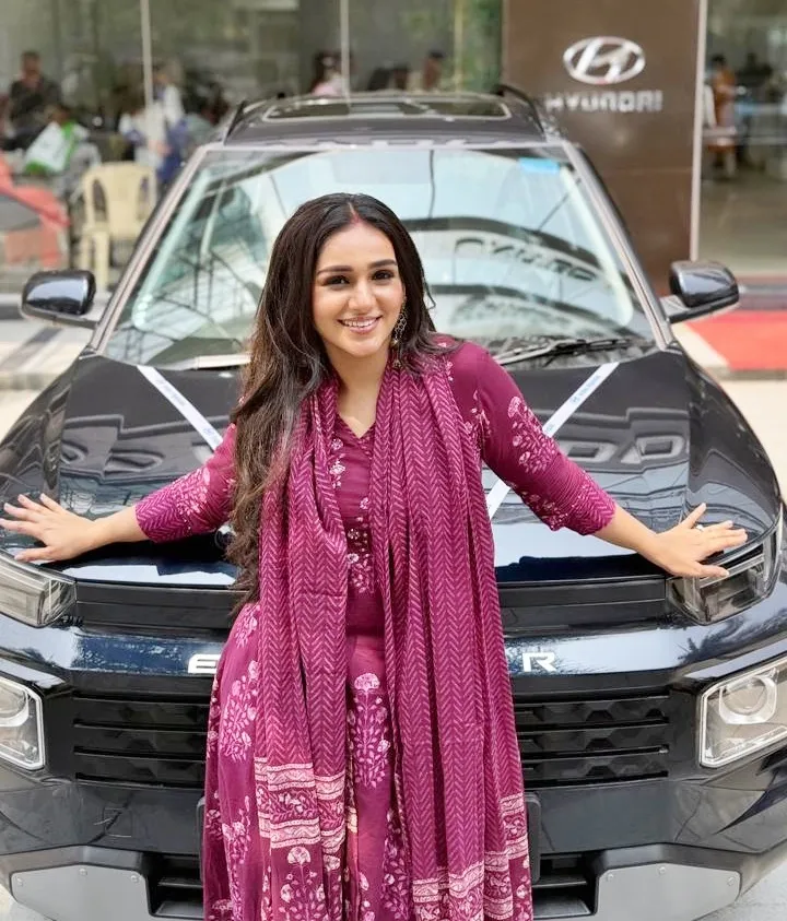 Did 'Jagriti-Ek Nayi Subah' Actress Rachana Mistry Just Buy Her First Car?