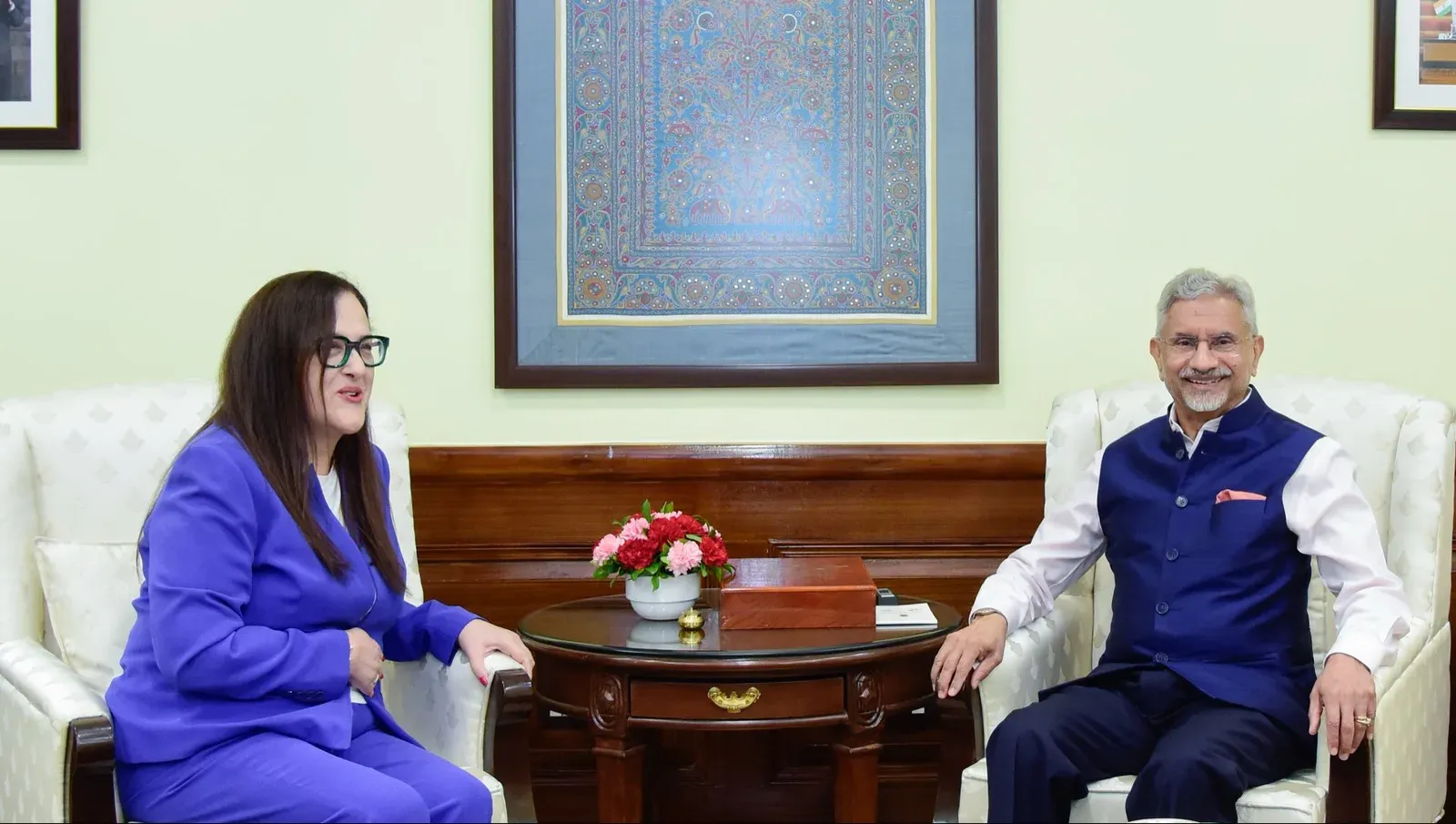 Jaishankar bids farewell to Greece Ambassador Koutsomitopoulou
