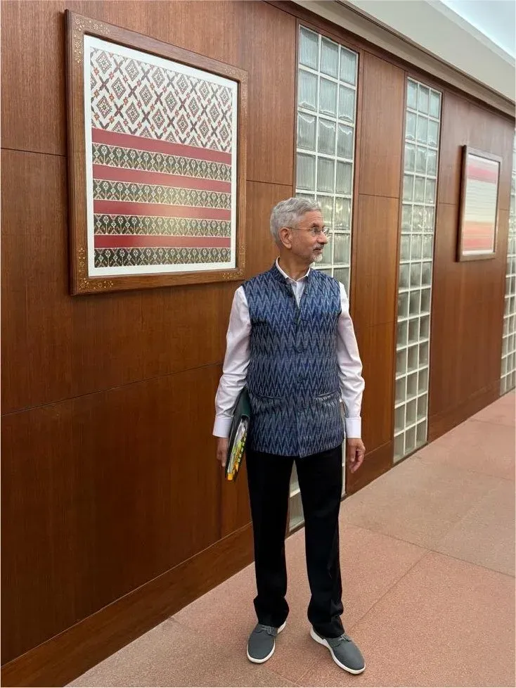 Jaishankar marks National Handloom Day, salutes India's weavers