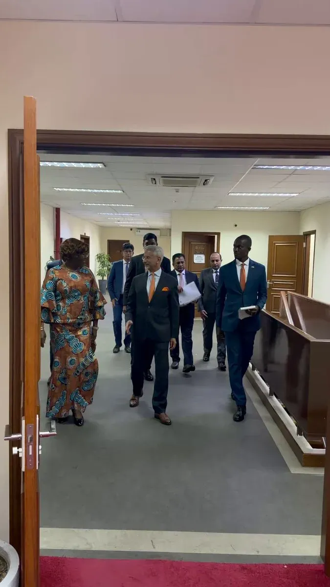 Jaishankar meets Côte d'Ivoire minister in Abidjan
