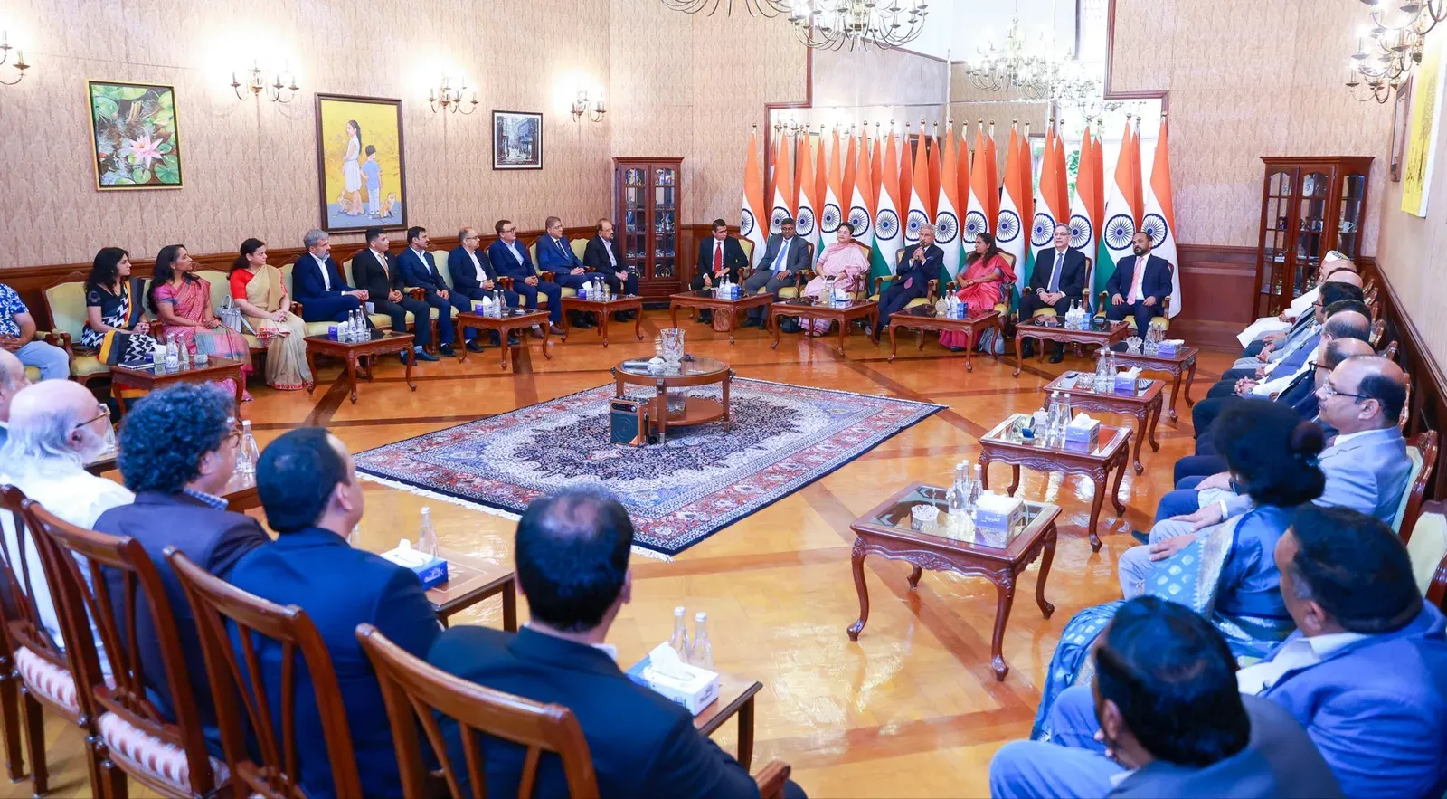 Jaishankar Meets Indian Community in Kuwait, Lauds Their Role in Bilateral Ties
