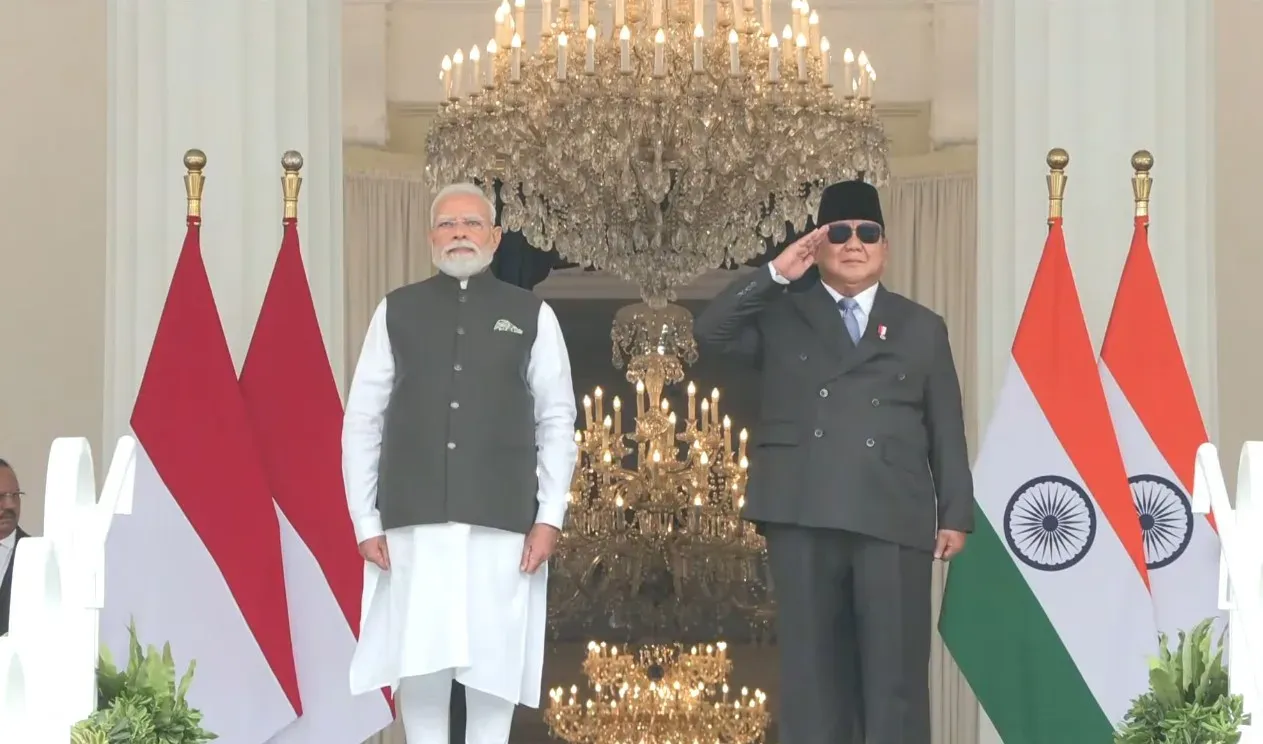 जकार्ता में PM मोदी का सेरेमोनियल स्वागत, राष्ट्रपति सुबियांतो संग द्विपक्षीय वार्ता आज