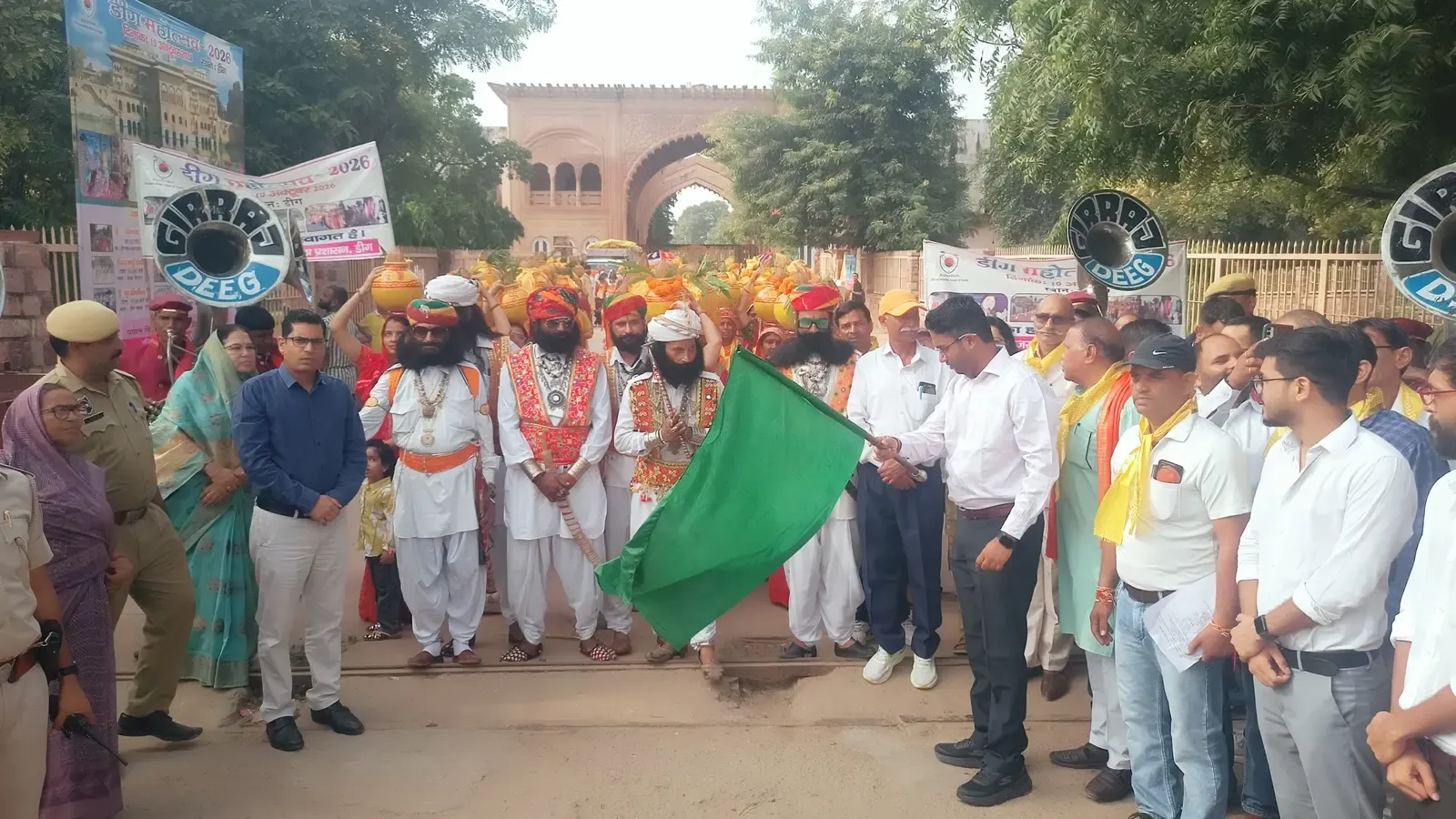 डीग महोत्सव 2026: जल महलों से निकली भव्य शोभायात्रा, जिला कलक्टर मयंक मनीष ने किया शुभारंभ