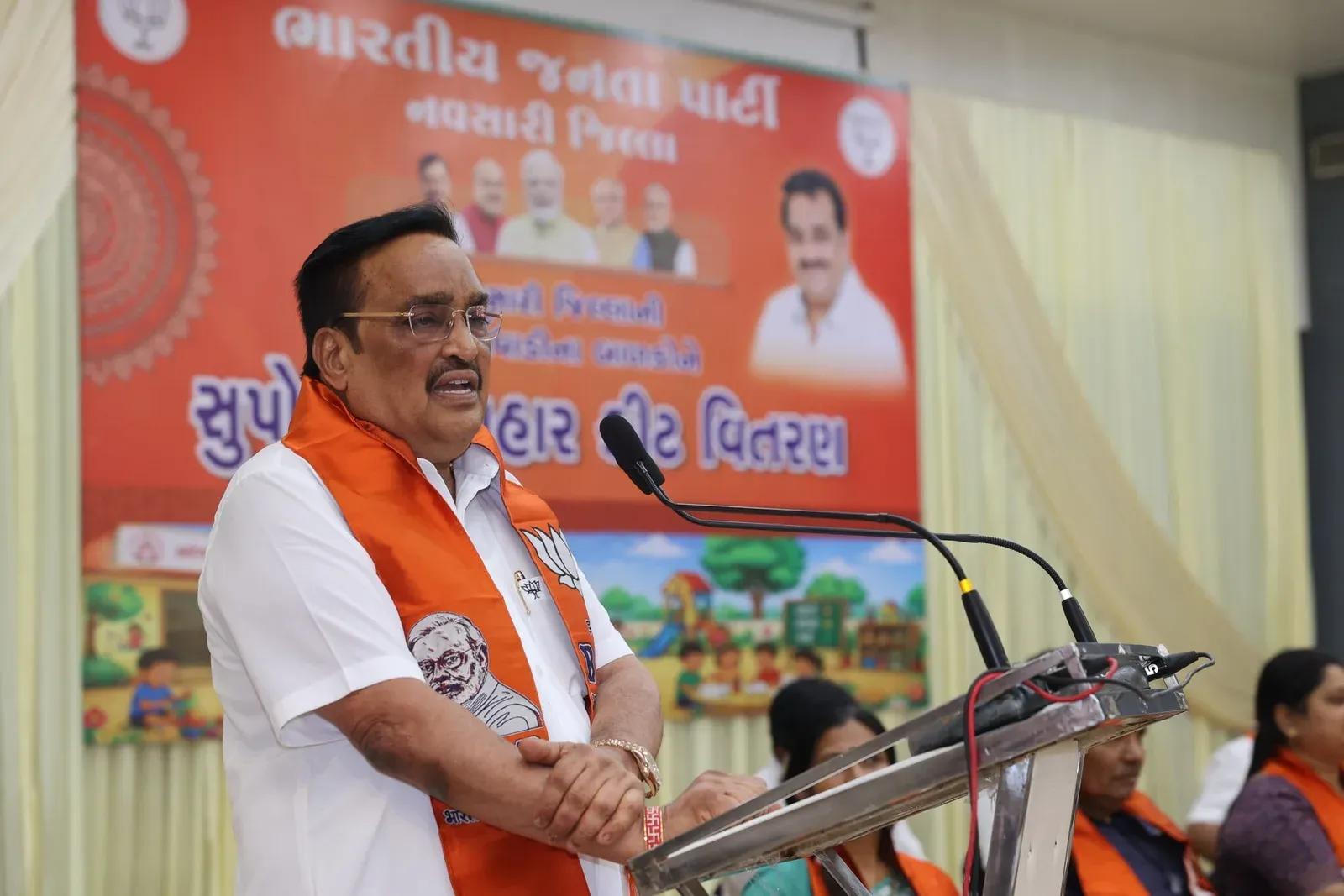 Jal Shakti Minister Paatil Distributes Nutrition Kits in Navsari