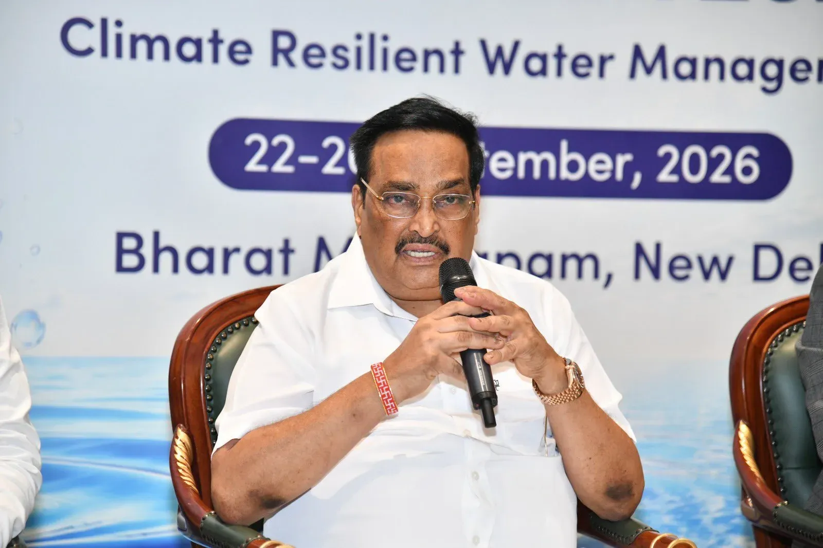 Jal Shakti Minister Paatil meets students who assessed JJM schemes