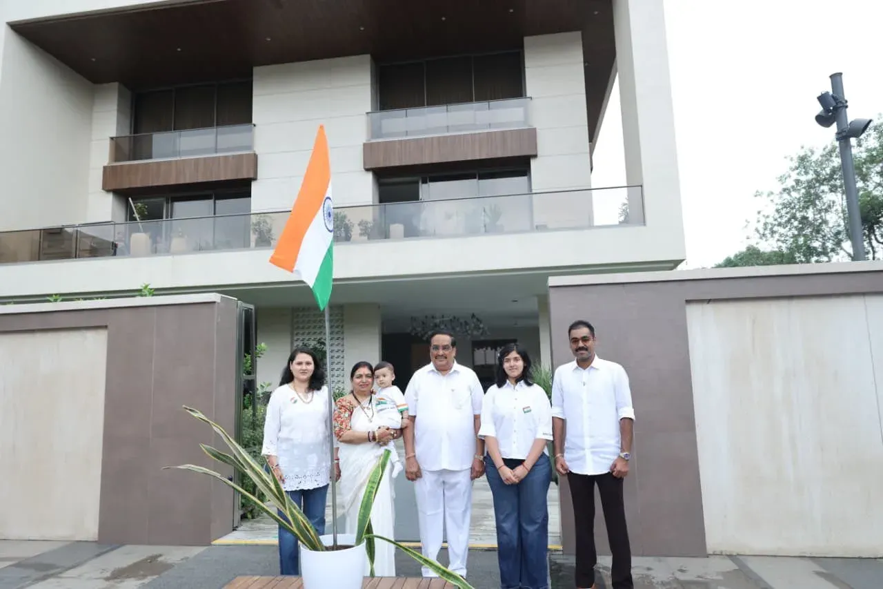 Jal Shakti Minister Paatil salutes Tricolour with family on Independence Day