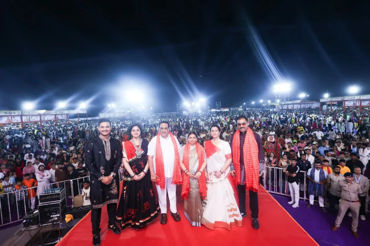 Jal Shakti Minister Paatil Visits Limbayat Navratri Fest