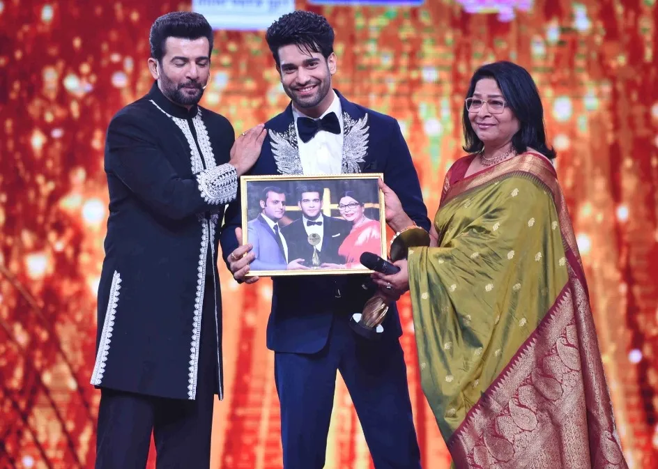Abhishek Malik's Heartfelt Surprise at Zee Rishtey Awards 2025