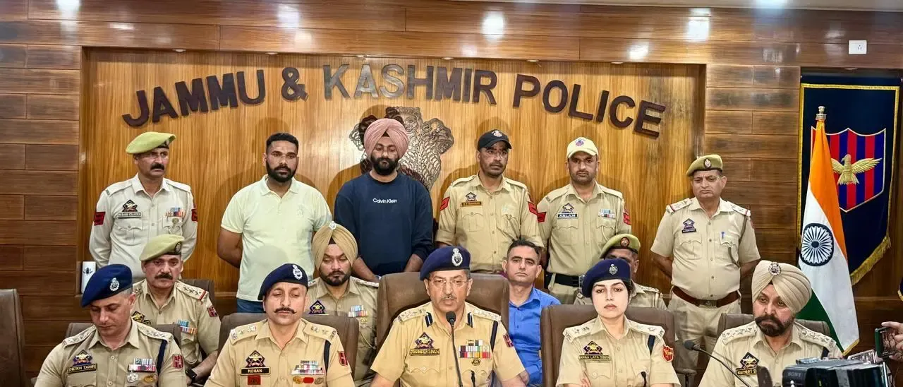 जम्मू में नशा तस्करी नेटवर्क का भंडाफोड़, गैंगस्टर लाउ गुज्जर गिरफ्तार