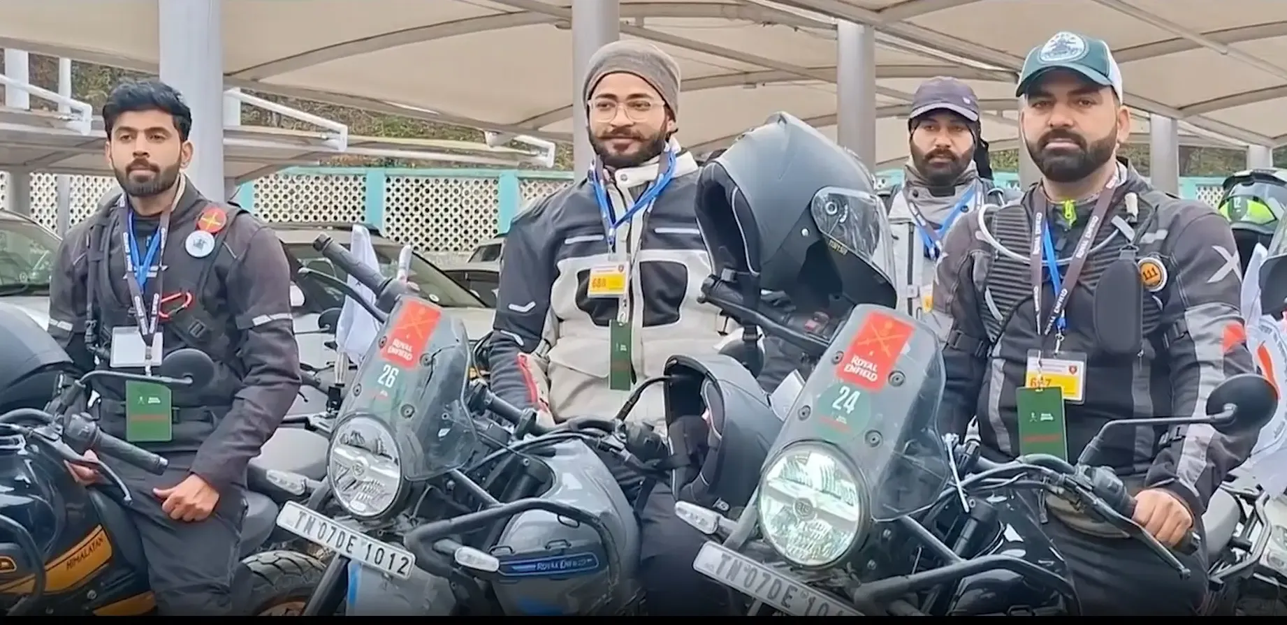 क्या जम्मू-कश्मीर में भारतीय सेना और रॉयल एनफील्ड ने मिलकर मोटरसाइकिल रैली का आयोजन किया?