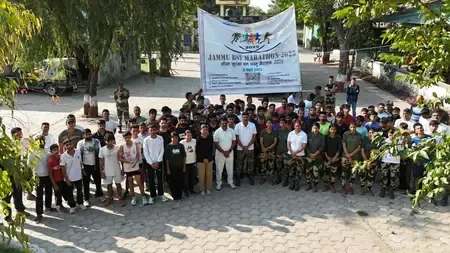जम्मू-कश्मीर में बीएसएफ की फिटनेस पहल, सुंदरबनी में आयोजित प्रोमो रन में स्थानीय लोगों ने लिया हिस्सा 