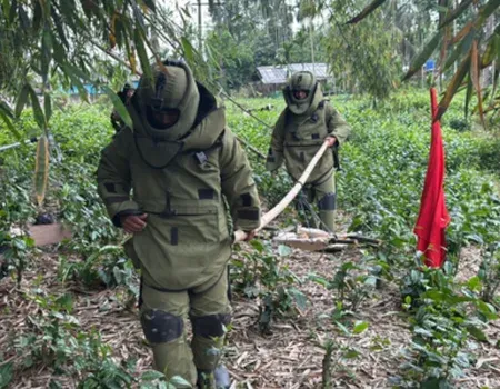 रामबन में नाले में गिरे ट्रक चालक को बचाने उतरी भारतीय सेना, इलाज के दौरान मौत