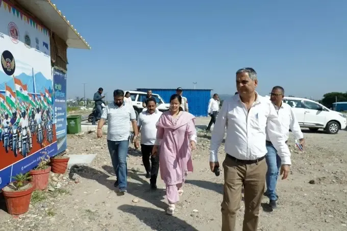 जम्मू स्मार्ट सिटी CEO आयुषी सूडान ने तवी रिवरफ्रंट, ई-बस डिपो और वंडरलैंड पार्क का निरीक्षण किया