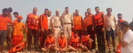 तवी नदी में फंसे चार बच्चे सुरक्षित बचाए, जम्मू पुलिस और SDRF का त्वरित अभियान