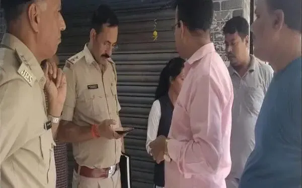 क्या जमशेदपुर में कंस्ट्रक्शन कंपनी के दफ्तर से दिनदहाड़े 10 लाख की लूट हुई?