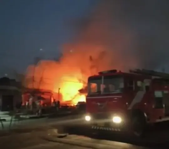 जमशेदपुर में आगजनी: सीजीपीसी कार्यालय के पास पांच बाइक स्वाहा