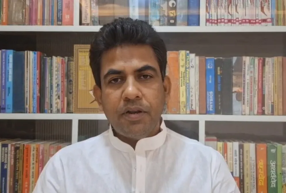 क्या जन सुराज के पोस्टर वाली गाड़ी से शराब मिलने के बाद भाजपा का आरोप सही है?