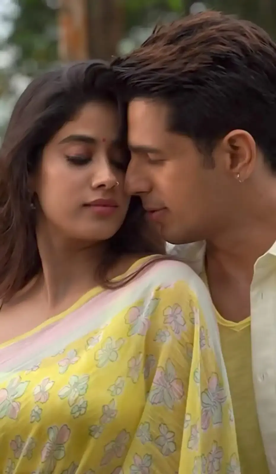 How Did Janhvi Kapoor and Sidharth Malhotra Create 'Pardesiya' From Param Sundari?