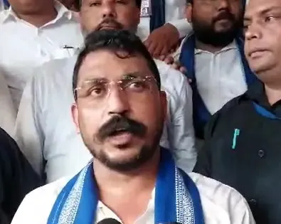 जनता की मांग है कि बैलेट पेपर से हों चुनाव : चंद्रशेखर आजाद 