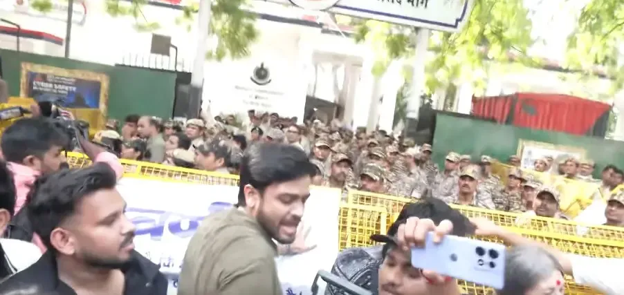 जंतर-मंतर गिरफ्तारी: पटियाला हाउस कोर्ट ने 17 छात्रों-पत्रकारों को दी जमानत, DCP से रिपोर्ट तलब