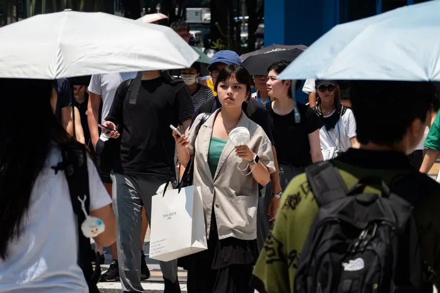 जापान में पहली बार 'कोकुशोबी' दिन दर्ज: तीन शहरों में तापमान 40°C के पार, JMA की नई चेतावनी