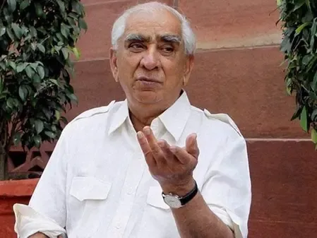 जसवंत सिंह: वाजपेयी के 'हनुमान' से विद्रोही राजनेता बनने तक की अनकही दास्तान