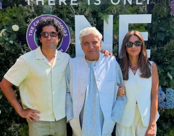विंबलडन 2026: शिबानी दांडेकर ने फरहान और जावेद अख्तर संग फाइनल का आनंद लिया, शबाना आज्मी ने शेयर की तस्वीरें