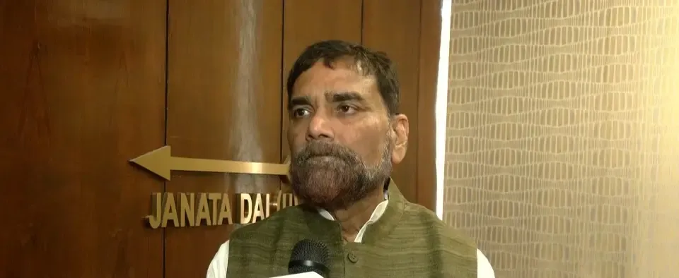 JD-U Defends Nitish Kumar Against Tejashwi's Claims, Calls Him Bihar's 'Vishwakarma'