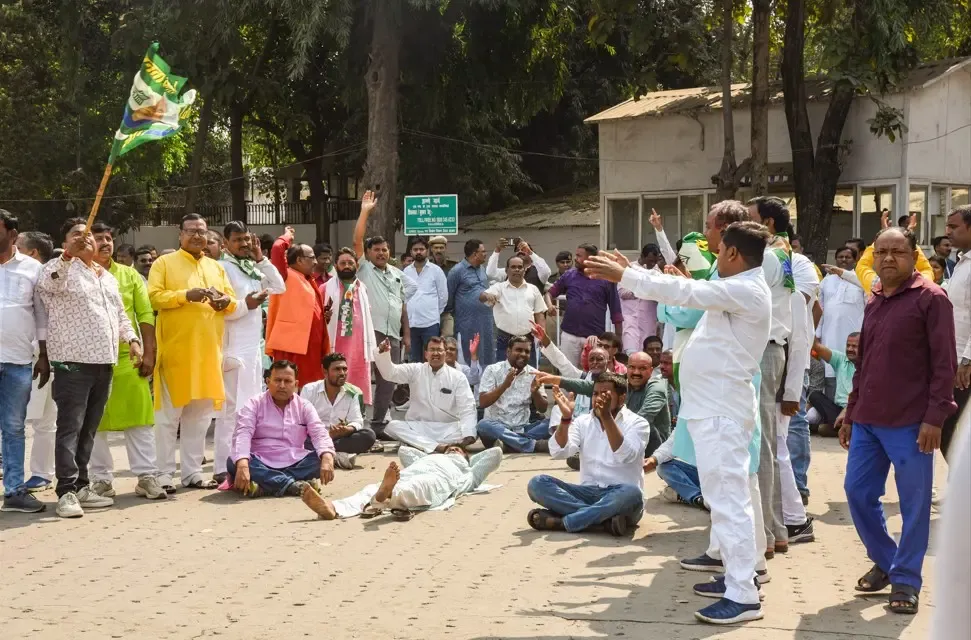 JD-U Workers Stage Protests in Patna and Kalyan Bigha Following Nitish Kumar's RS Nomination