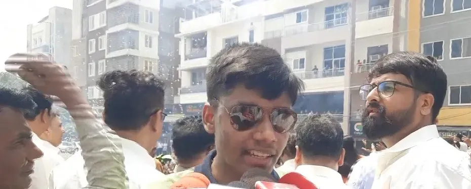 JEE Advanced 2026 topper Shubham Kumar scores AIR 1 with 330/360