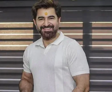 Jeet on 'Keu Bole Biplabi Keu Bole Dakat': 3 months to master 9 roles