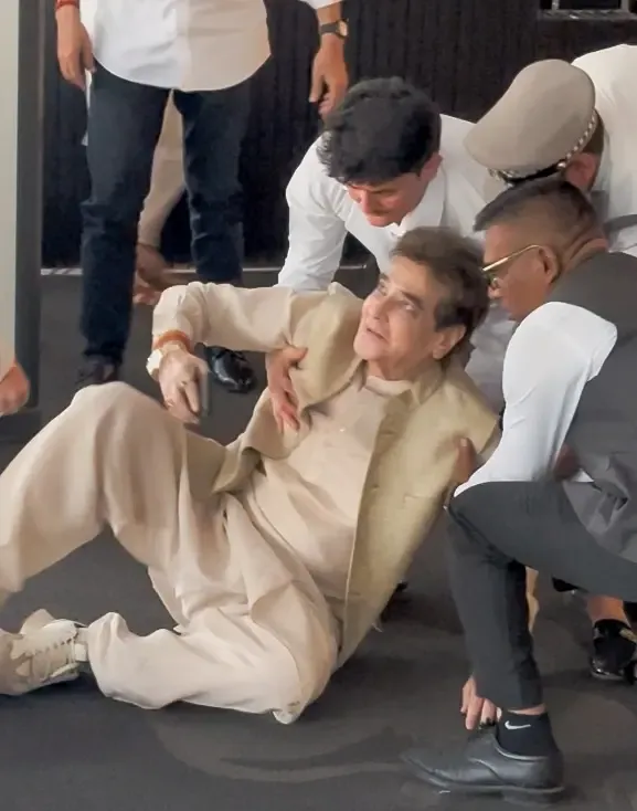 Did Jeetendra Fall at Zarine Khan's Prayer Meet?