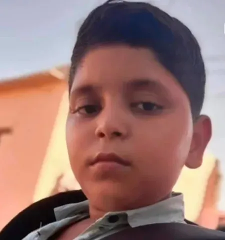 जेवर में 15 वर्षीय किशोर का शव मिलने से सनसनी, परिजनों ने जताई हत्या की आशंका