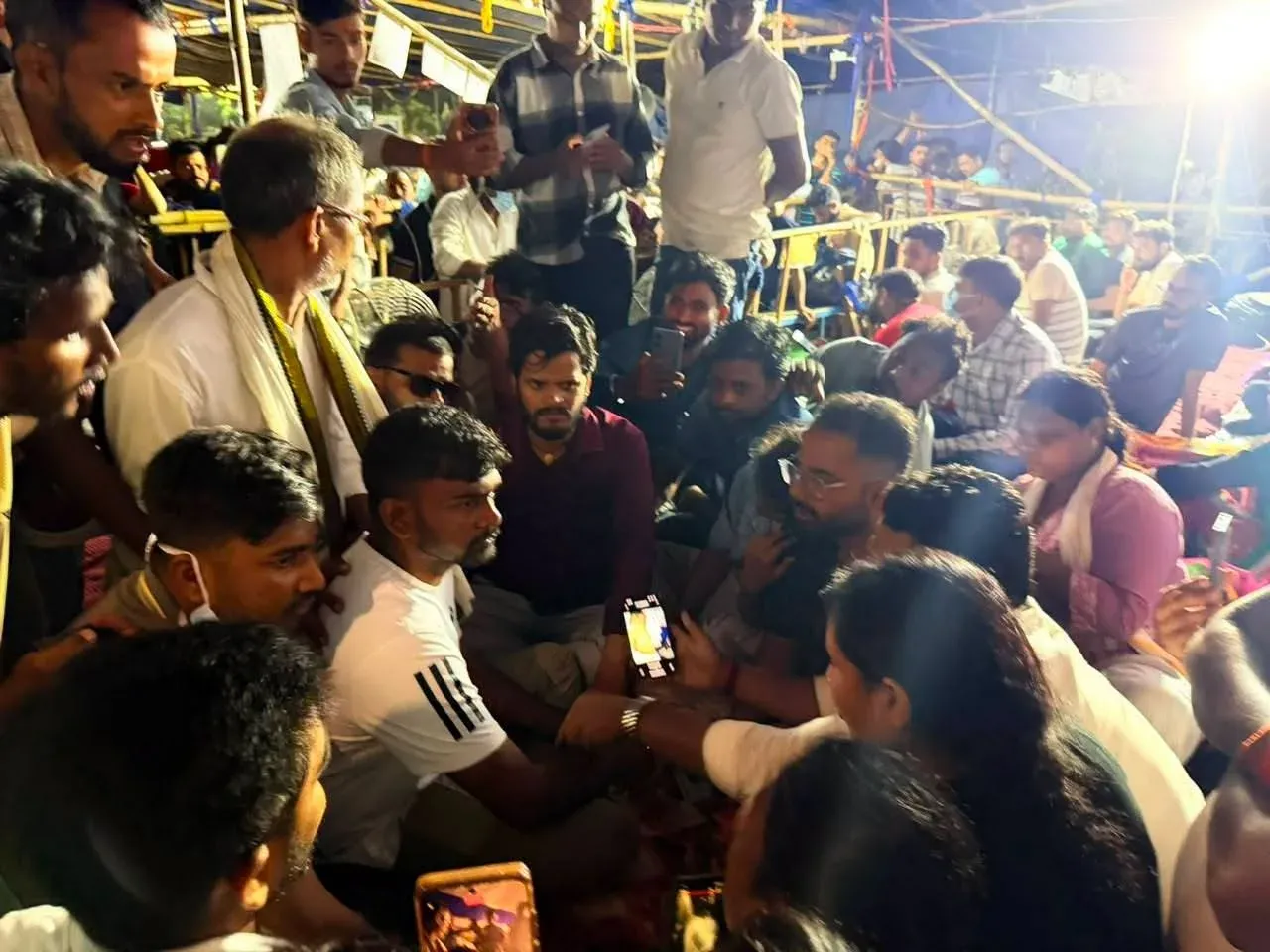 झारखंड छात्र आंदोलन 19वें दिन जारी: राहुल गांधी से रांची आने की मांग, 100+ छात्र घायल