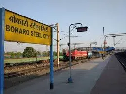 बोकारो रेलवे ट्रैक पर मिले तीन युवकों के शव, ट्रेन की चपेट में आने की आशंका