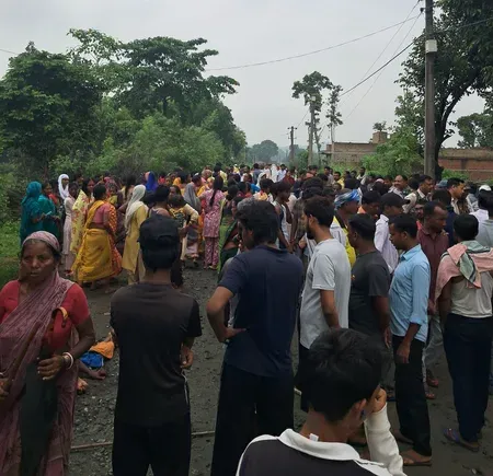  झारखंड: बोकारो में ट्रिपल मर्डर, एक ही परिवार के तीन लोगों की बरेहमी से हत्या, पड़ोसी गिरफ्तार      