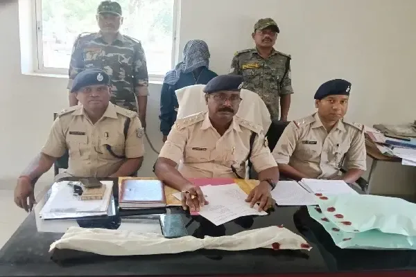 झारखंड में भतीजे द्वारा बुआ की हत्या, शव झाड़ी में छिपाने का मामला