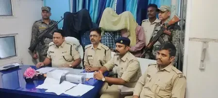 झारखंडः चतरा में अपराध की योजना बनाते राहुल सिंह गिरोह के चार गुर्गे गिरफ्तार, दो पिस्टल और 10 जिंदा कारतूस बरामद