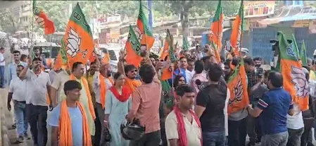 झारखंडः छात्रों पर लाठीचार्ज के विरोध में भाजपा का प्रदर्शन, कहा-सरकार ने पार की जुल्म और बर्बरता की हदें 